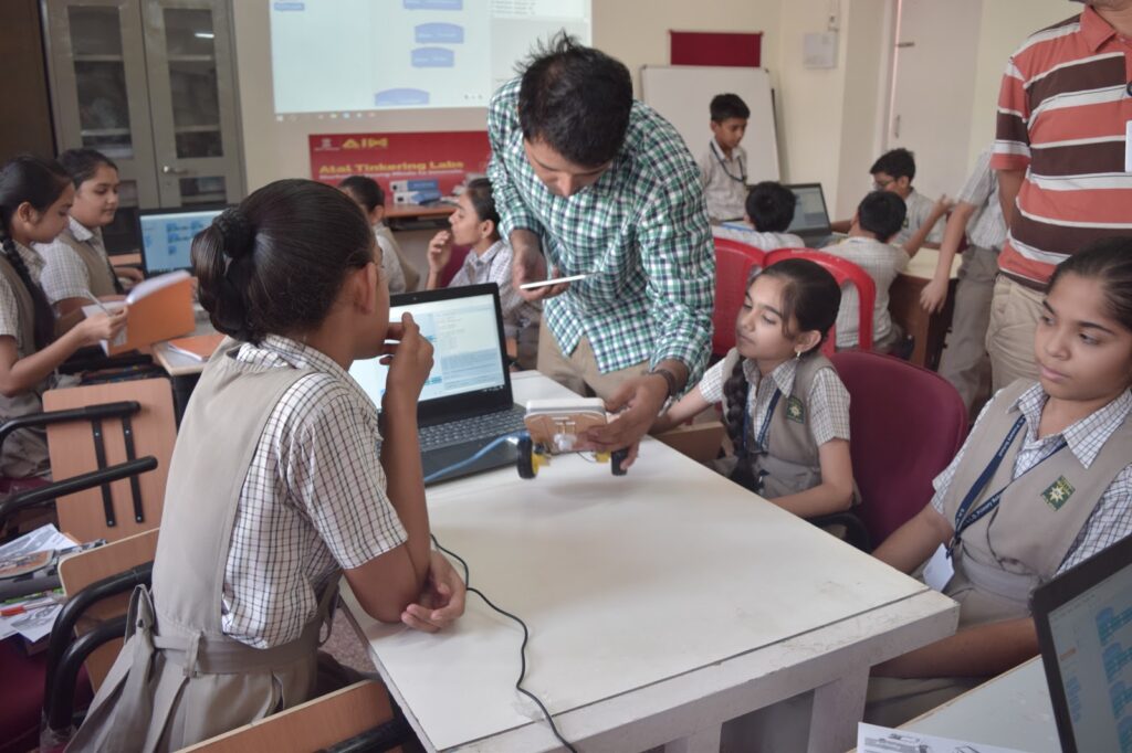 STEM là gì? Mục tiêu của STEM là gì?