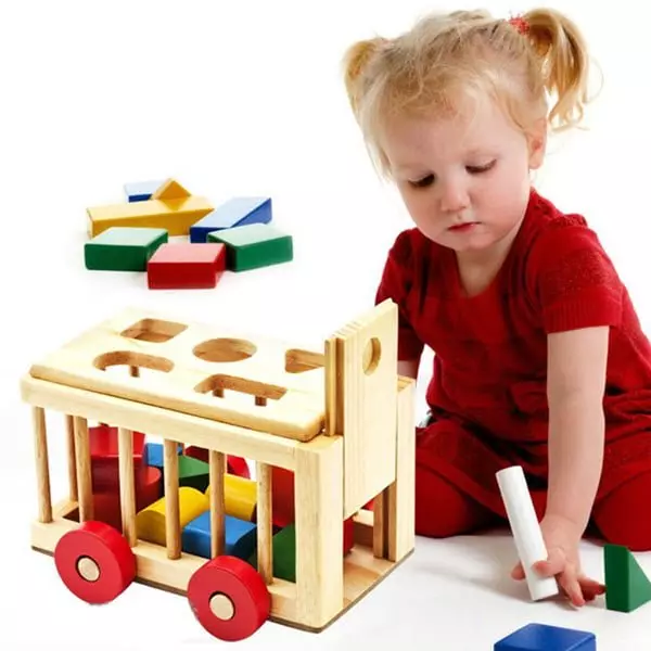  Những bộ đồ chơi cho bé gái 1 tuổi dạng thả hình khối
