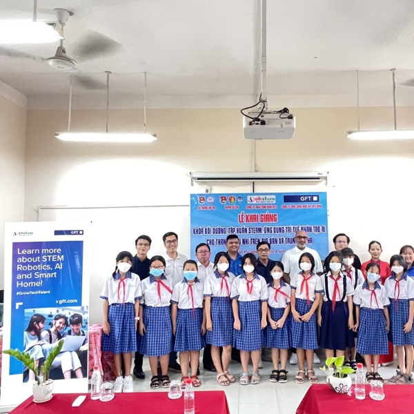 Lớp học STEM miễn phí tại Củ Chi do OhStem và GFT Việt Nam tài trợ