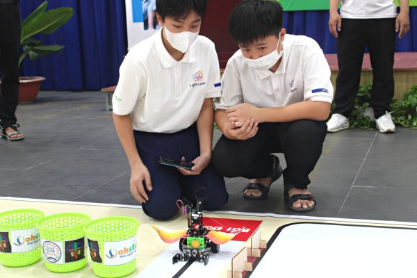Chung kết cuộc thi Robotics AI Hackathon tại THCS Trung Lập Hạ - 2023