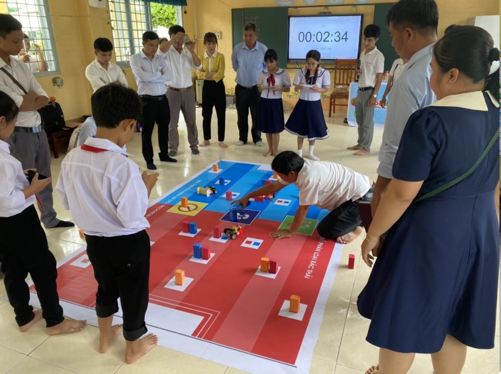 Cuộc thi Robocon tại TP. Hồng Ngự, Đồng Tháp - Bảng Tiểu học