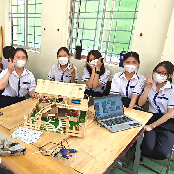 Một số hình ảnh thực tế của lớp học STEM Smart Home