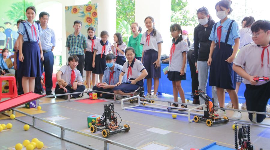 Hội thi Liên hoan CLB với robot ORC K3 tại Củ Chi thu hút hơn 100 học sinh tham gia