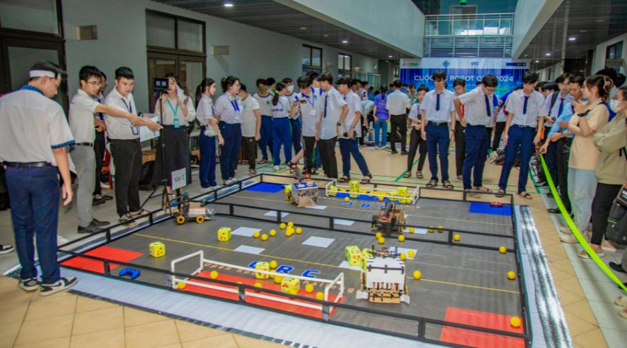 Hình ảnh học sinh thi Open Robotics Challenge (ORC)