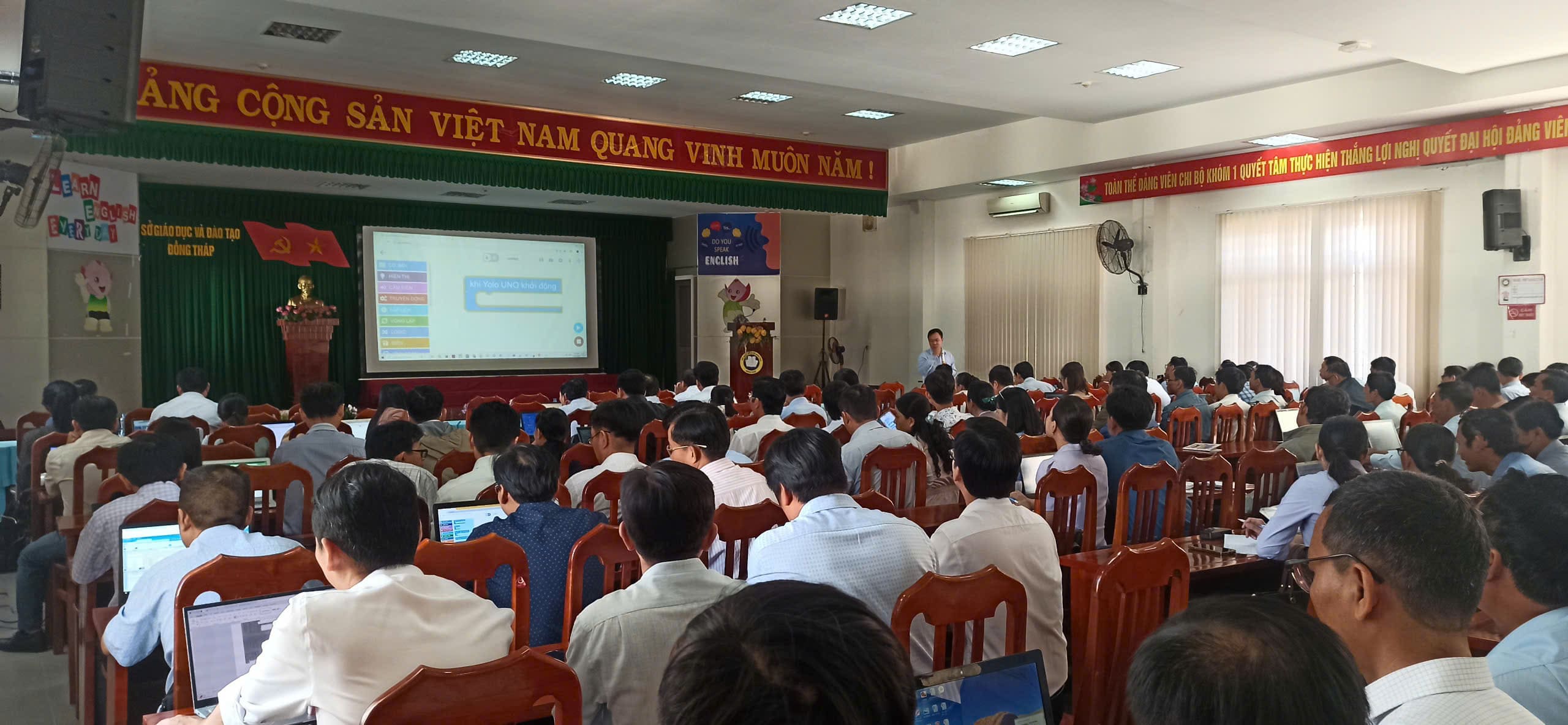 Tập huấn STEM tại Đồng Tháp cùng OhStem Education