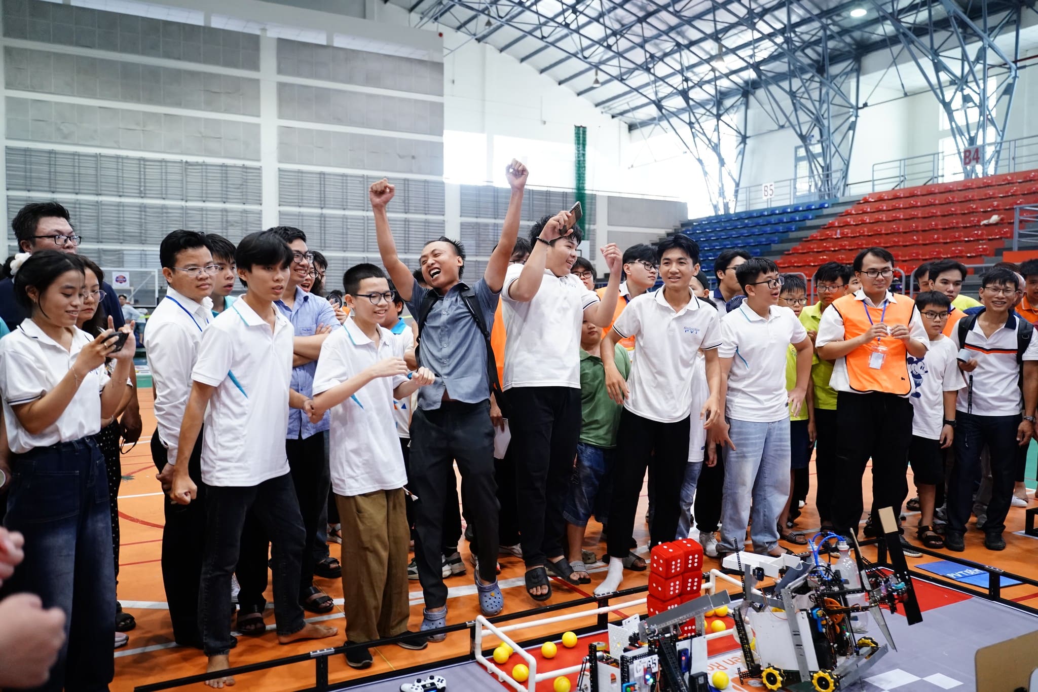 Dạy STEM Robotics cho học sinh Tiểu học lớp 3 - 5 tại Việt Nam: Nên bắt đầu từ đâu?