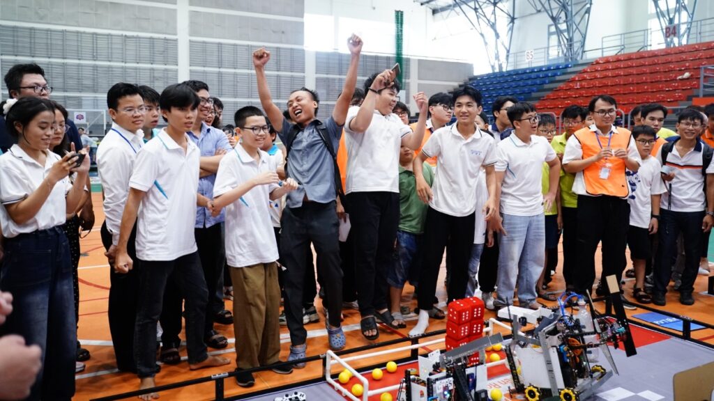 Chi phí triển khai chương trình STEM Robotics