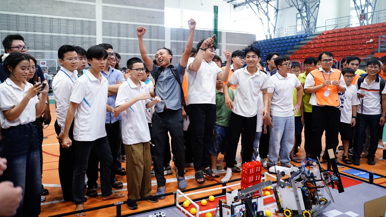 Chi phí triển khai chương trình STEM Robotics