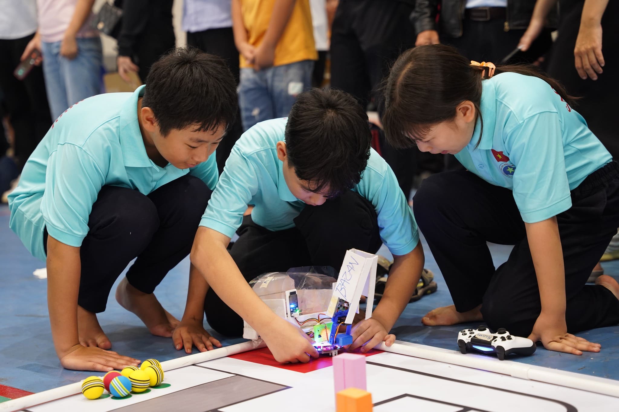 Triển khai chương trình STEM Robotics cho trường học với robot Rover