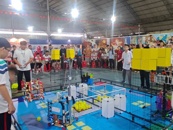 Học sinh tham gia cuộc thi Robocon ORC Tây Nguyên 2026