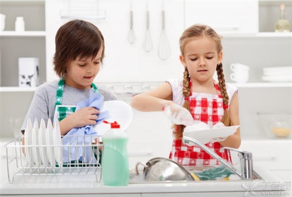 Dạy trẻ kỹ năng sống: sai vặt trẻ