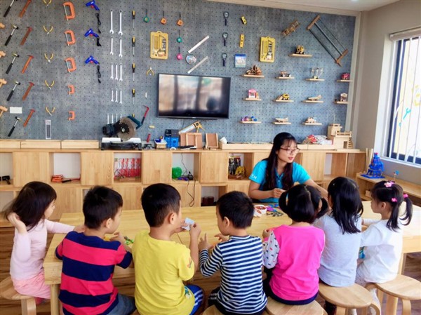 Kết hợp học và chơi