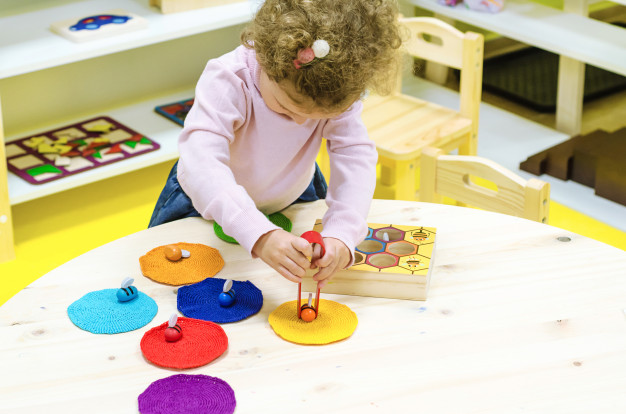 Phương pháp giáo dục Montessori cho trẻ