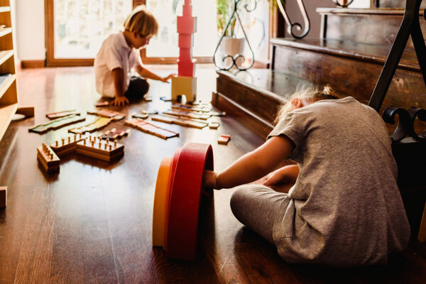 Ưu điểm của phương pháp giáo dục Montessori là gì?