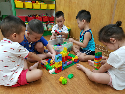Trò chơi cho trẻ mầm non: Xếp hình