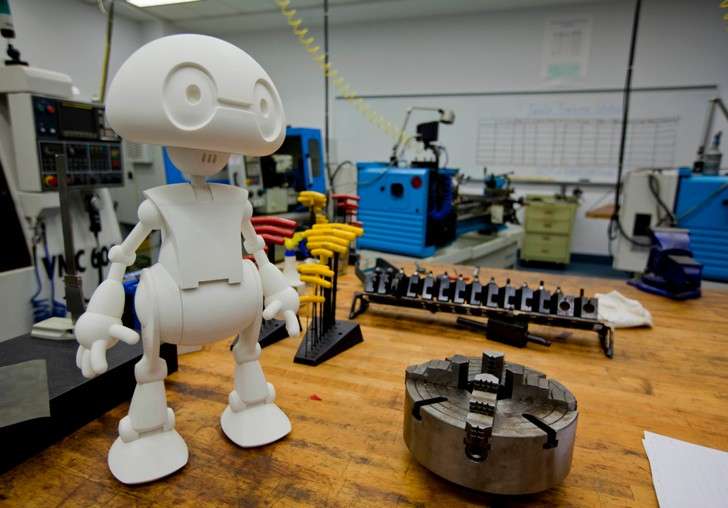 Chia sẻ kinh nghiệm học lập trình robot với người khác
