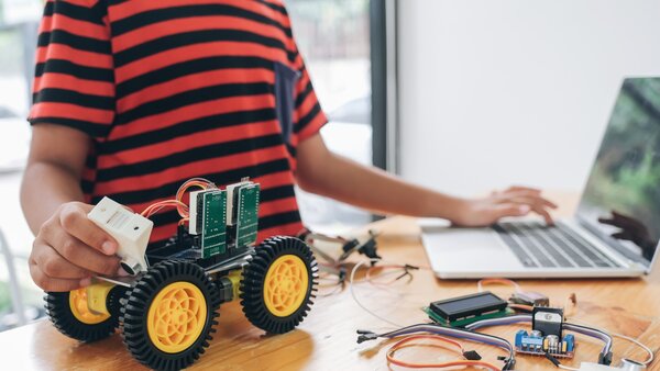 6 kỹ năng cần có để lập trình robotic