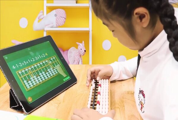 Các khoá học toán tư duy Soroban online 