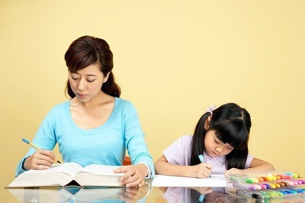 Phương pháp dạy trẻ kém tập trung cho mẹ tại nhà
