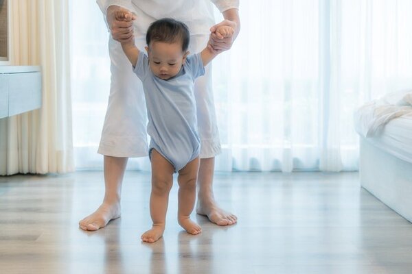 Lớp học Montessori tại nhà dành cho trẻ tập đi