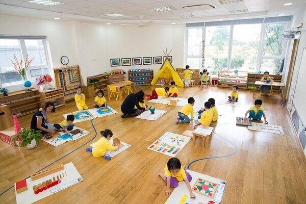 Tổ chức lớp học theo kiểu Montessori