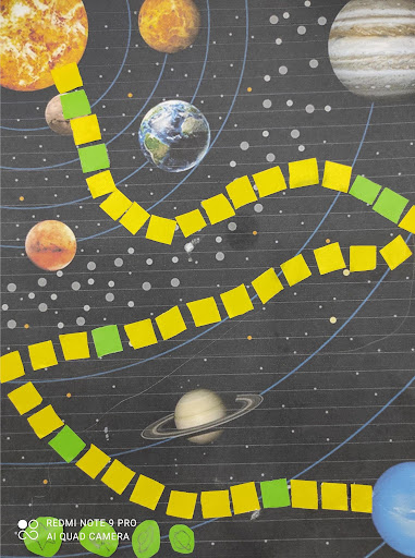 Board Game: Cuộc đua không gian kỳ thú với Yolo:Bit