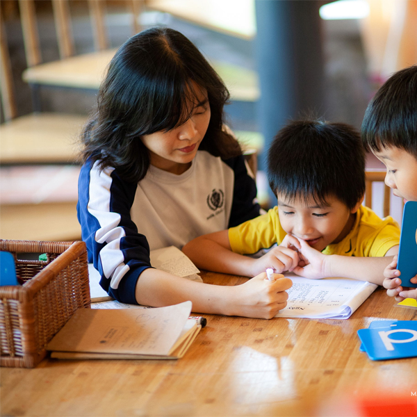Phương pháp giáo dục sớm Montessori nhấn mạnh tầm quan trọng của cha mẹ trong giáo dục 