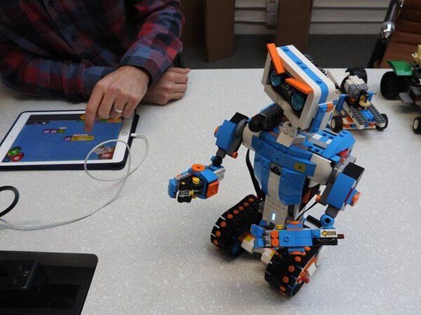 Lợi ích mà đồ chơi lập trình mang lại cho trẻ là gì?
