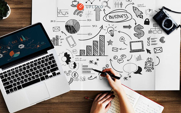 Tham gia các khóa học trực tuyến cũng là cách để cải thiện kỹ năng tư duy sáng tạo