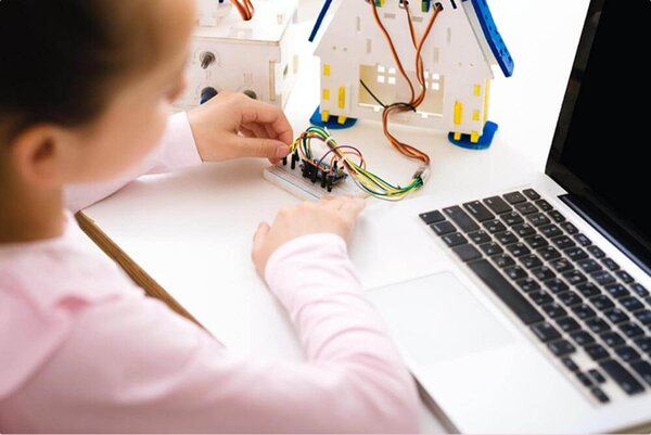 Thiết kế giáo án STEM online phải đáp ứng được việc vừa học vừa thực hành 