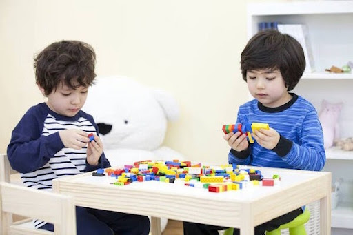 Lego là món đồ chơi Noel yêu thích và phù hợp với nhiều bé