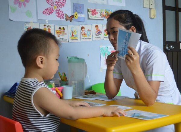 phát triển ngôn ngữ cho trẻ mầm non