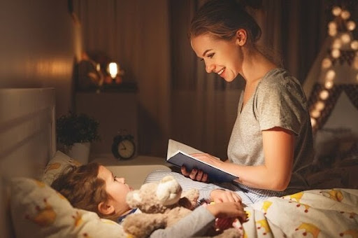 Sách Montessori giúp mẹ hiểu hơn về tâm lý của con