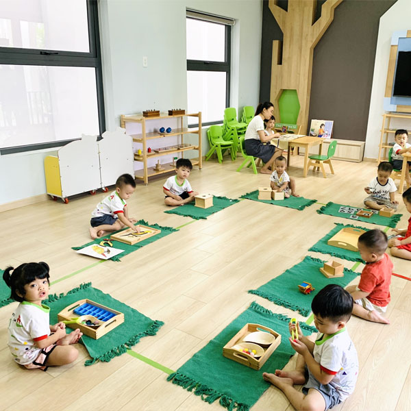 Các trò chơi Montessori cho bé đáng tham khảo