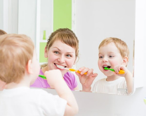 Dạy bé vệ sinh cá nhân đúng cách để tạo tính tự lập cho con