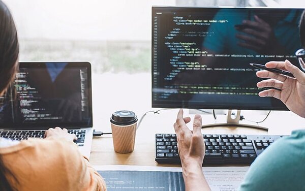 Lập trình web là làm gì? Một số nhầm lẫn thường gặp 