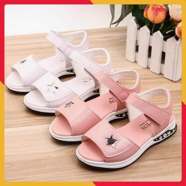 Dép Sandal đi học cho bé gái 7 tuổi