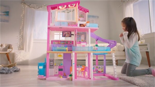 Đồ chơi Noel cho bé gái ba mẹ nên tham khảo
