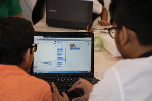 Lập trình Scratch là gì? Cách thêm khối mã