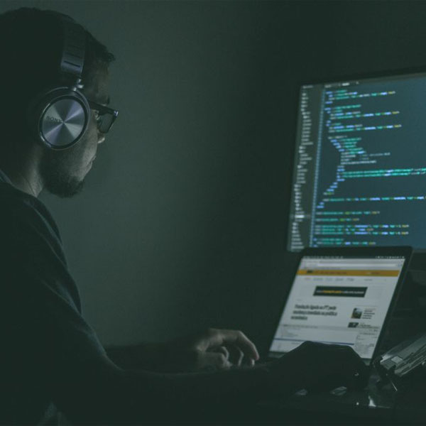Coder là gì? Những điều bạn cần biết trước khi trở thành một coder