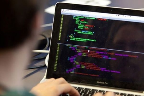 Viết code là gì? Bí mật để trở thành coder