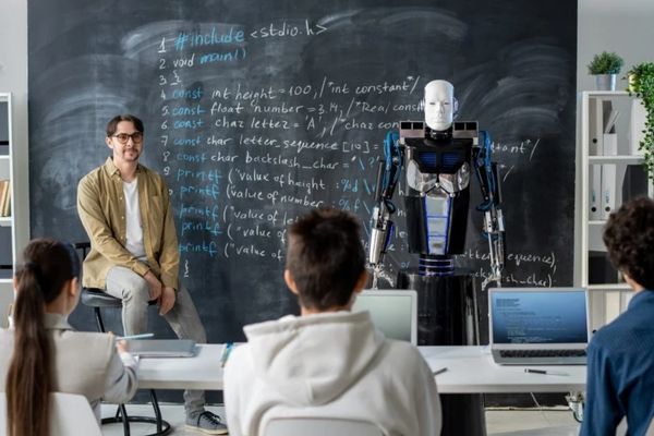 Dạy robot giúp phát triển kỹ năng làm việc nhóm