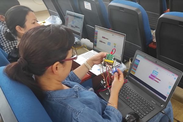 Chương trình tập huấn STEM cho giáo viên THCS