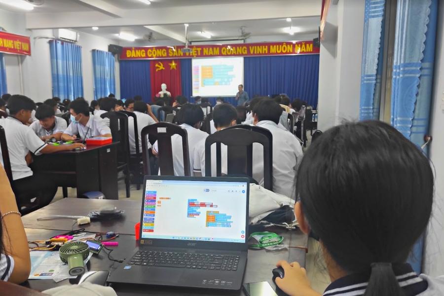 Học về robot giáo dục là học những gì?