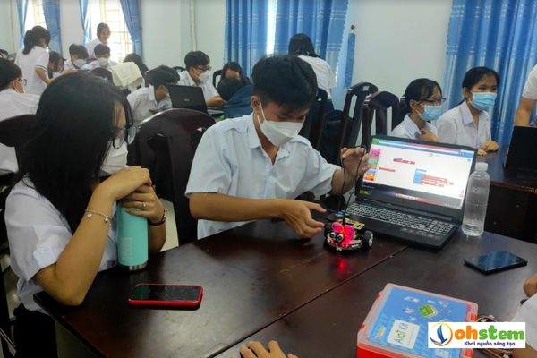 Cách triển khai dạy học Robotics cho học sinh