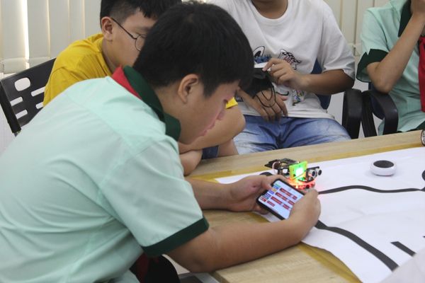 Cách lập trình robot cho bé từ 8 - 16 tuổi
