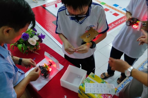 cách lập trình robot cho học sinh
