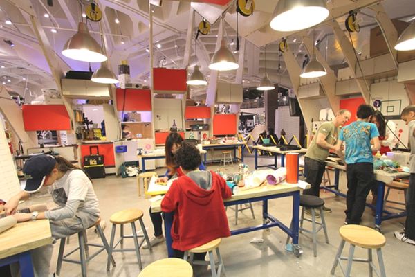 Phòng STEM LAB là gì?