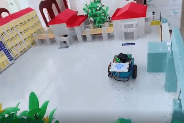 Robot dẫn đường thông minh – THCS Thống Nhất, Biên Hòa