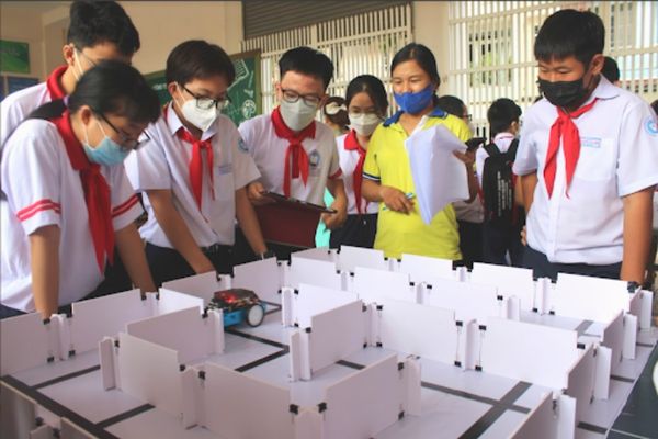 Hoạt động trải nghiệm STEM